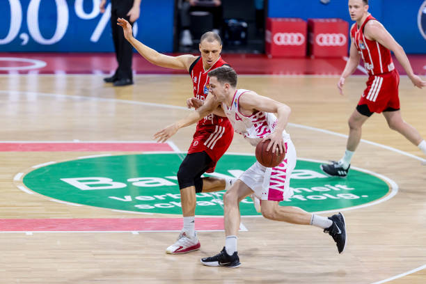 攻上更加立 攻上更加立