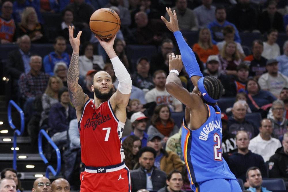 展现出强大 展现出强大